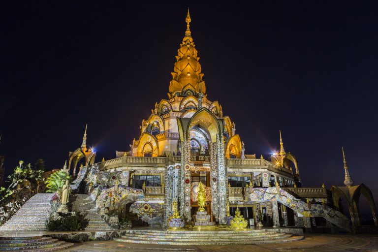 Wat Pha That Pha Son Kaeo Provinz Petchabun